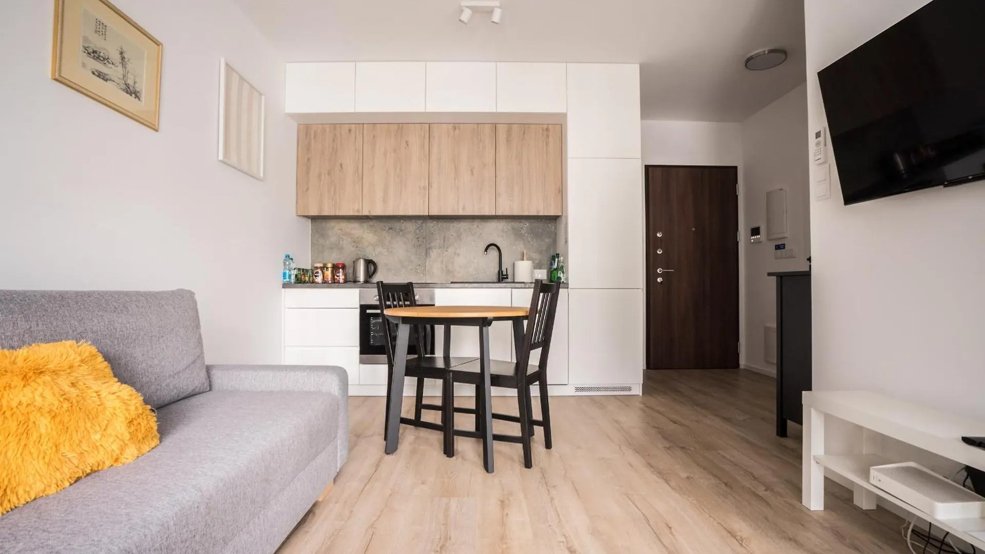 Vipwarsawapartments Cytryn Mennica Residence