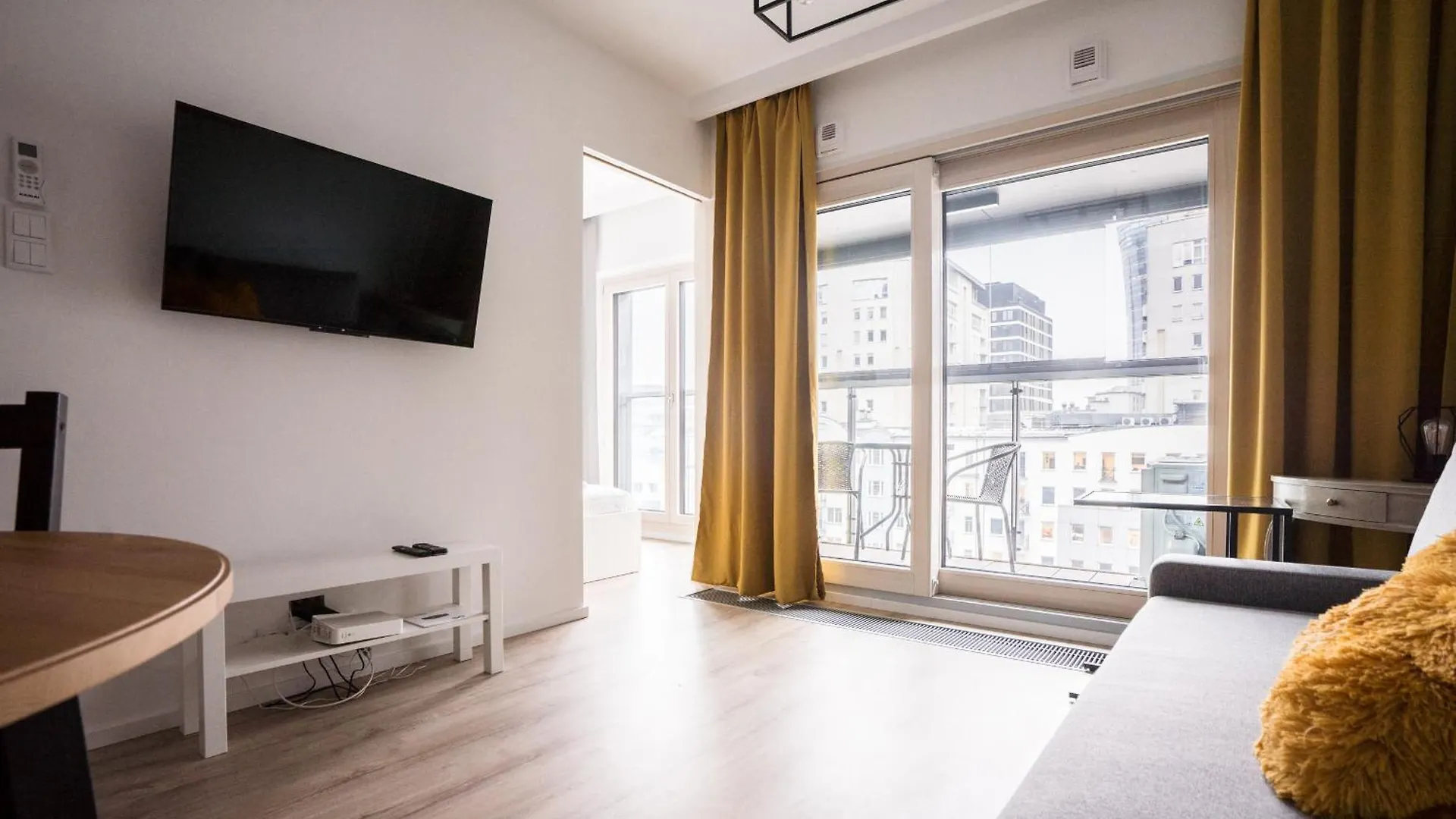 Vipwarsawapartments Cytryn Mennica Residence Polsko
