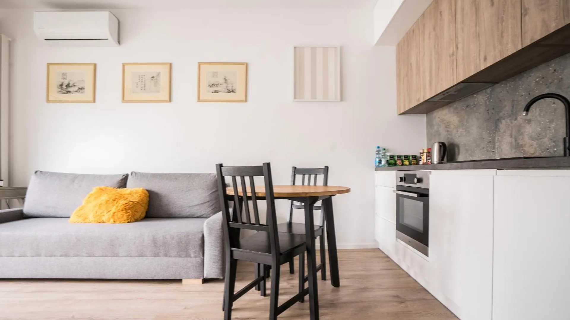 Vipwarsawapartments Cytryn Mennica Residence 0*, Warsaw Poland